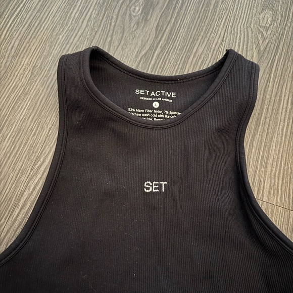 SET Active Sleek Black Tank - Picture 2 of 3